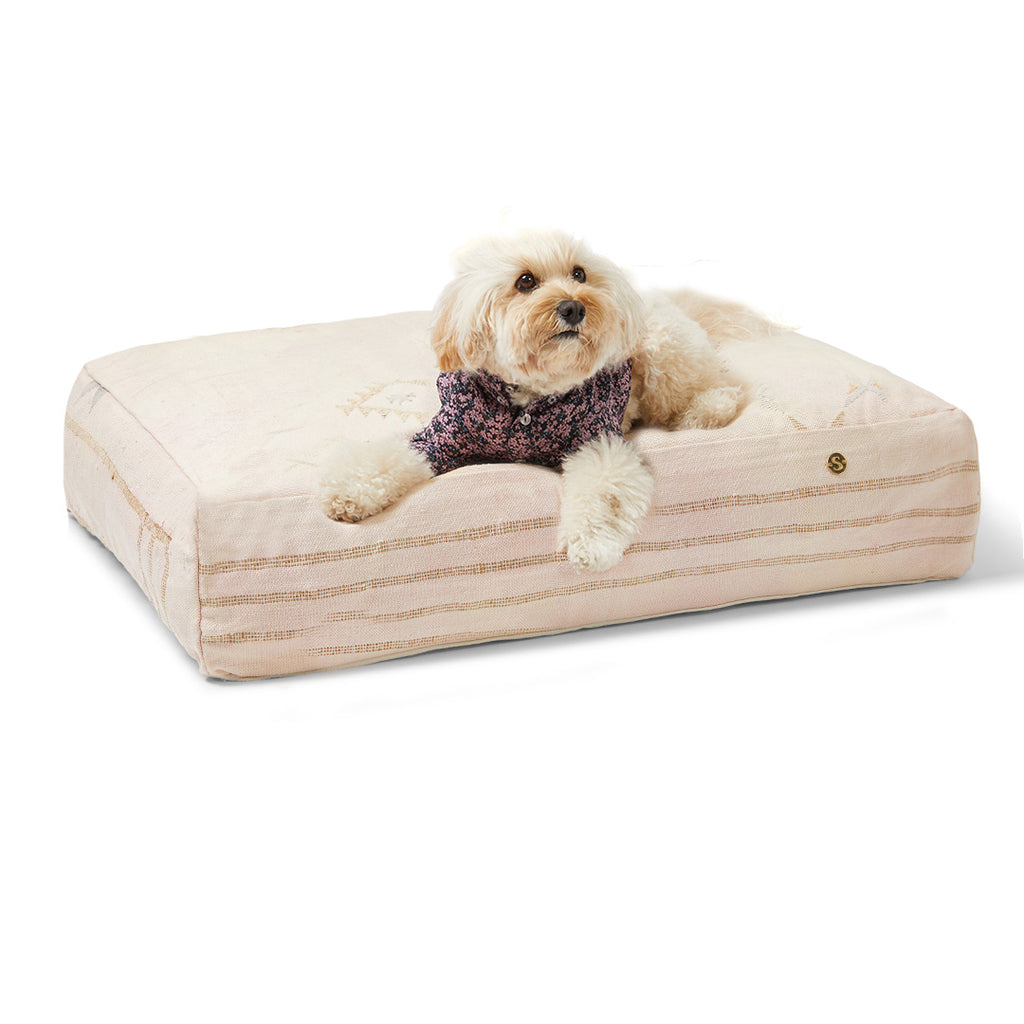 Cactus Silk Dog Bed, Soft Pink Medium