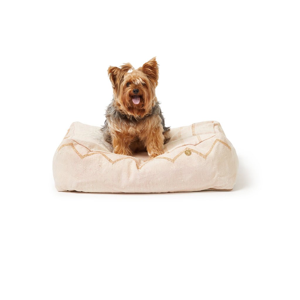 Cactus Silk Dog Bed, Soft Pink Small